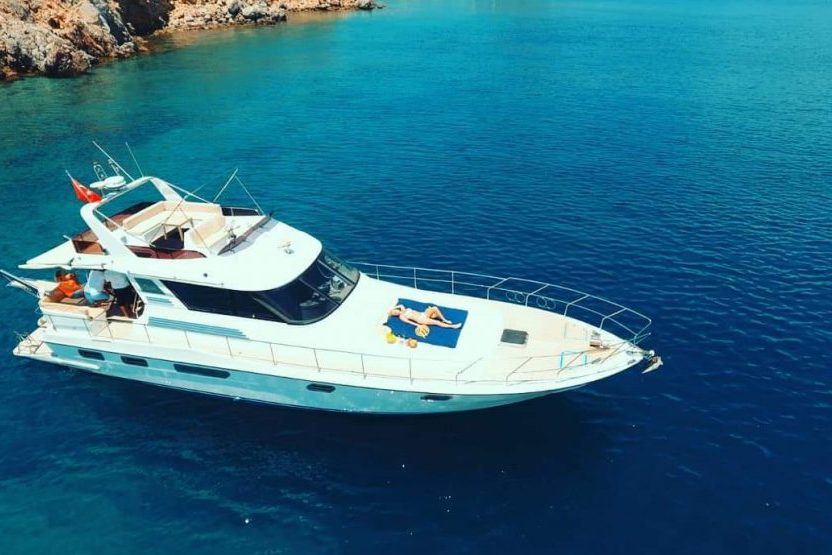 bodrum-ozel-tekne-21-3-870x555-1